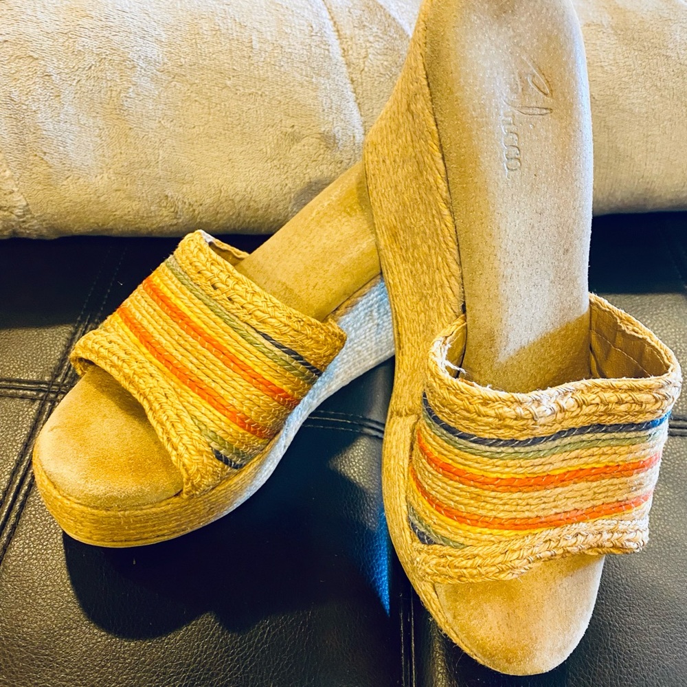 RARE Vintage Original Sbicca Natural Jute Women Sandal 10 rainbow strap platform